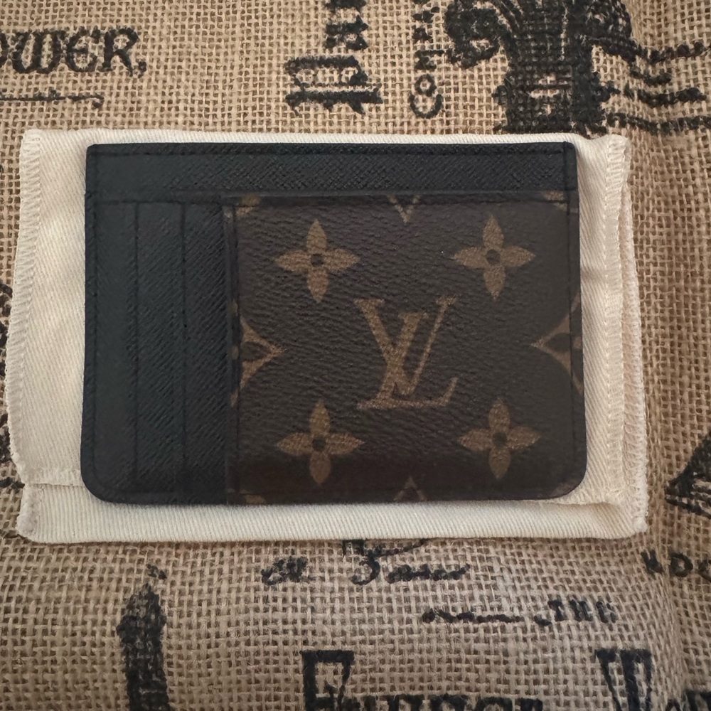 Louis Vuitton Side Up Cardholder in Monogram & Reverse Canvas
